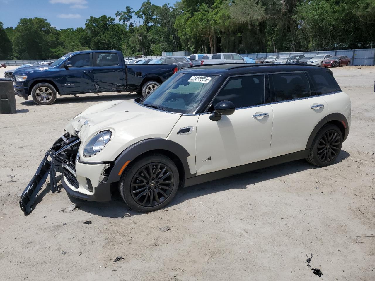 2017 Mini Cooper Clubman All4 for Sale in Ocala, FL - Front End