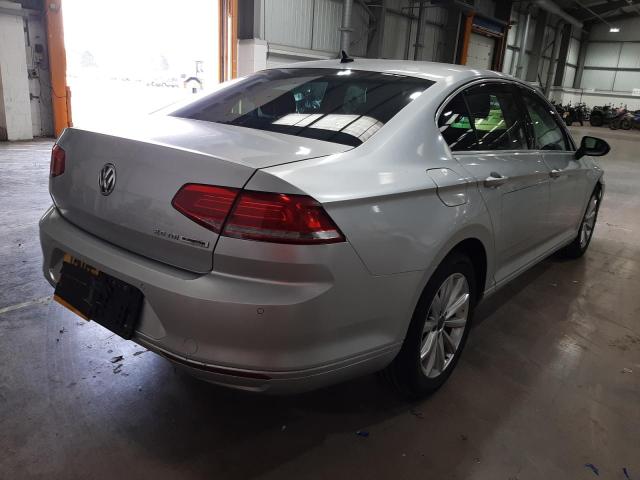 2015 VOLKSWAGEN PASSAT SE