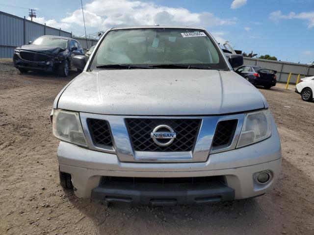  NISSAN FRONTIER 2017 Silver