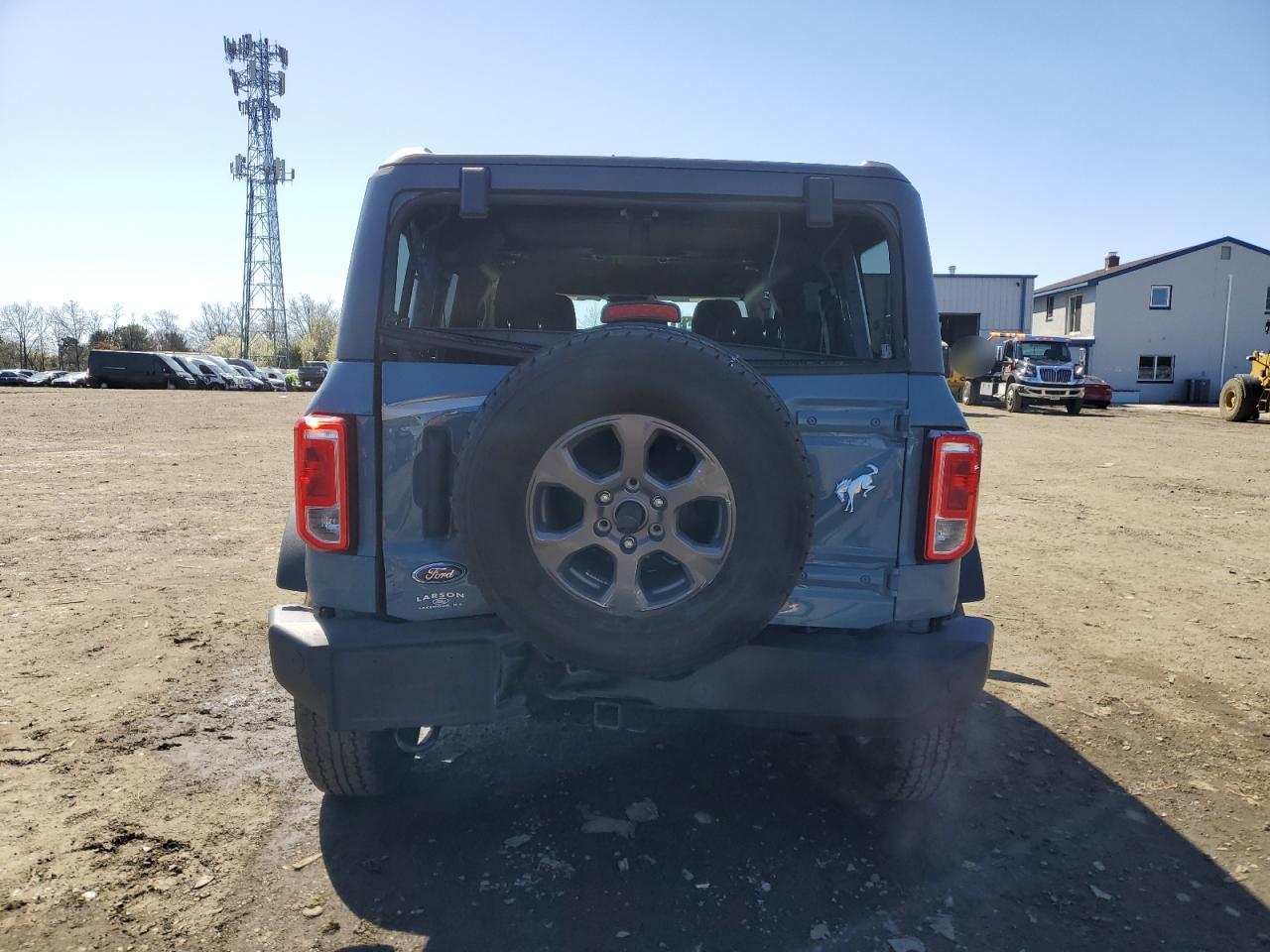 2022 Ford Bronco Base VIN: 1FMDE5BH0NLB19901 Lot: 52193415