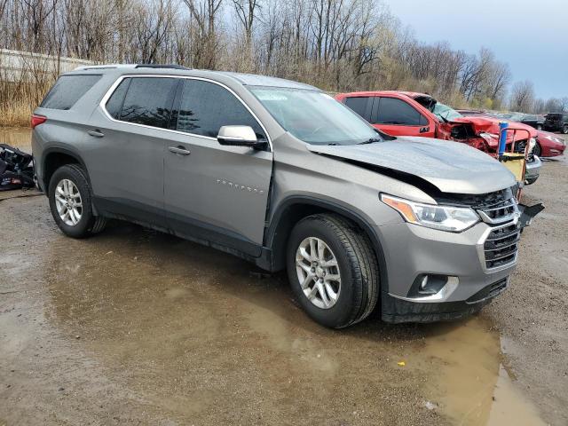 CHEVROLET TRAVERSE 2018 Srebrny