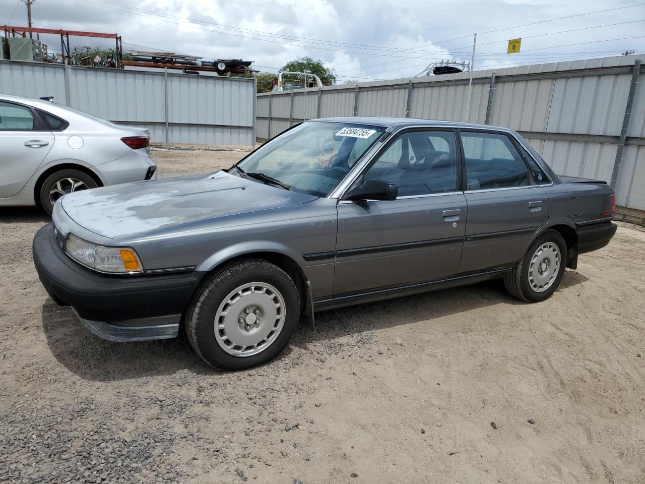 1990 Toyota Camry Dlx for Sale in Kapolei, HI - Minor Dent/Scratches