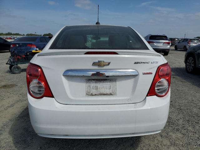  CHEVROLET SONIC 2016 Белый