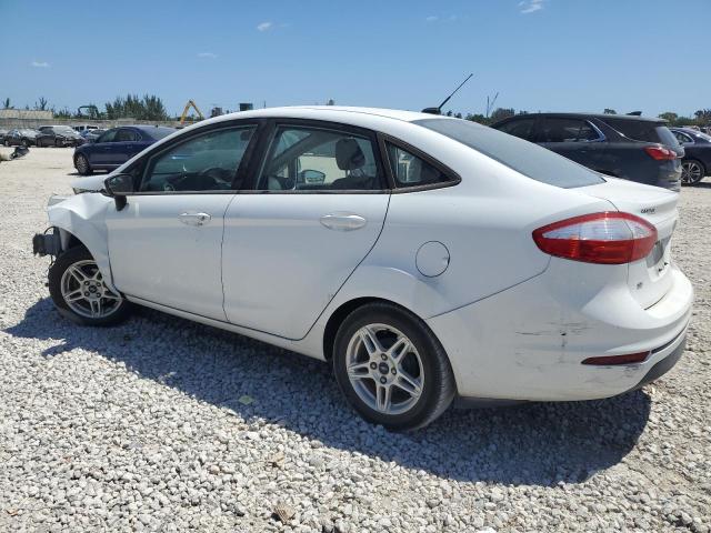  FORD FIESTA 2017 Белы