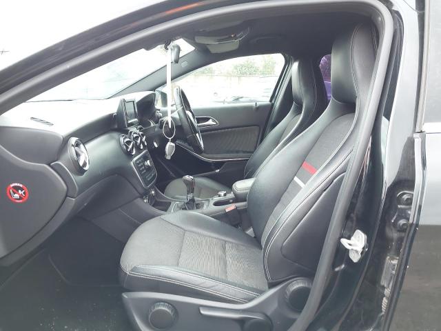 2013 MERCEDES BENZ A180 BLUEE
