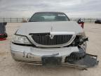 2010 Lincoln Town Car Signature Limited للبيع في Andrews، TX - Front End