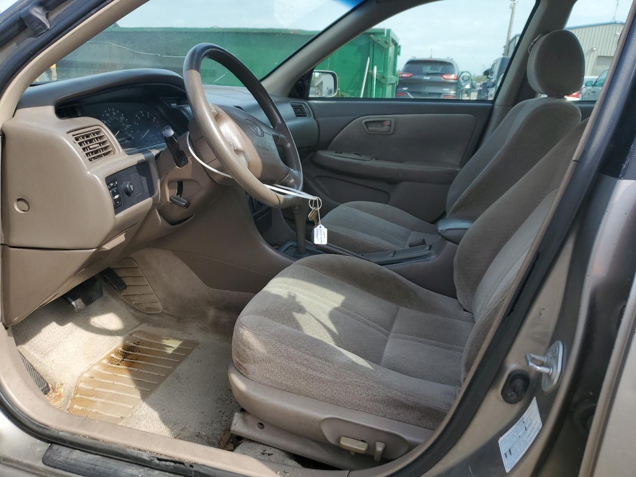 2000 Toyota Camry Ce VIN: 4T1BG22K5YU013745 Lot: 54010315