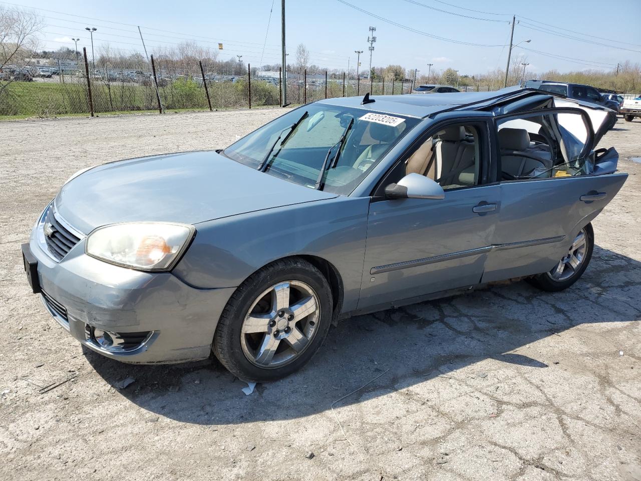 2007 Chevrolet Malibu Ltz იყიდება Indianapolis-ში, IN - All Over