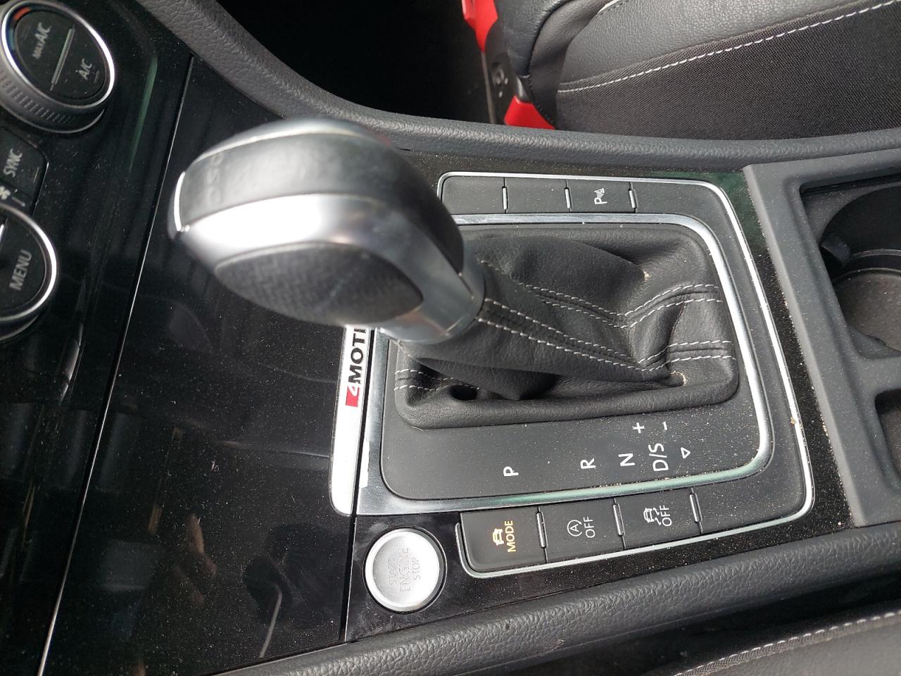 WVWGP2AU8JW106315 - 2018 Volkswagen GOLF - #undefined