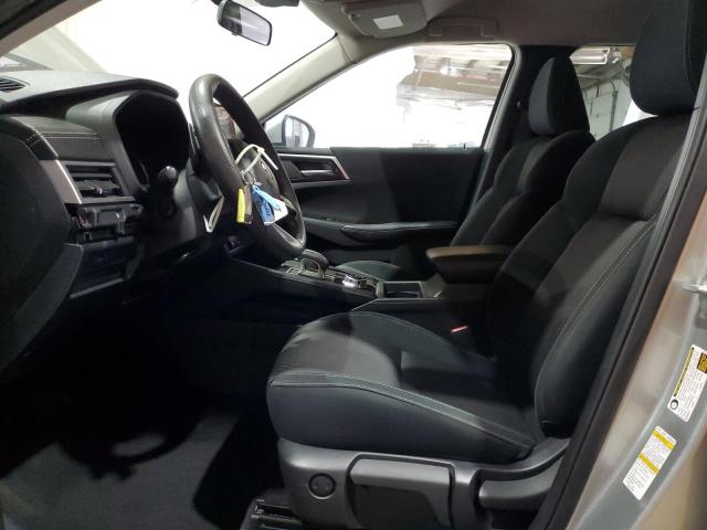  MITSUBISHI OUTLANDER 2022 Srebrny