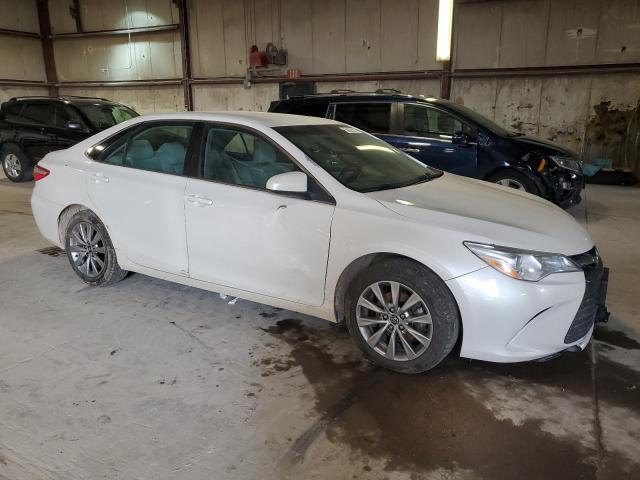 Седаны TOYOTA CAMRY 2015 Белый