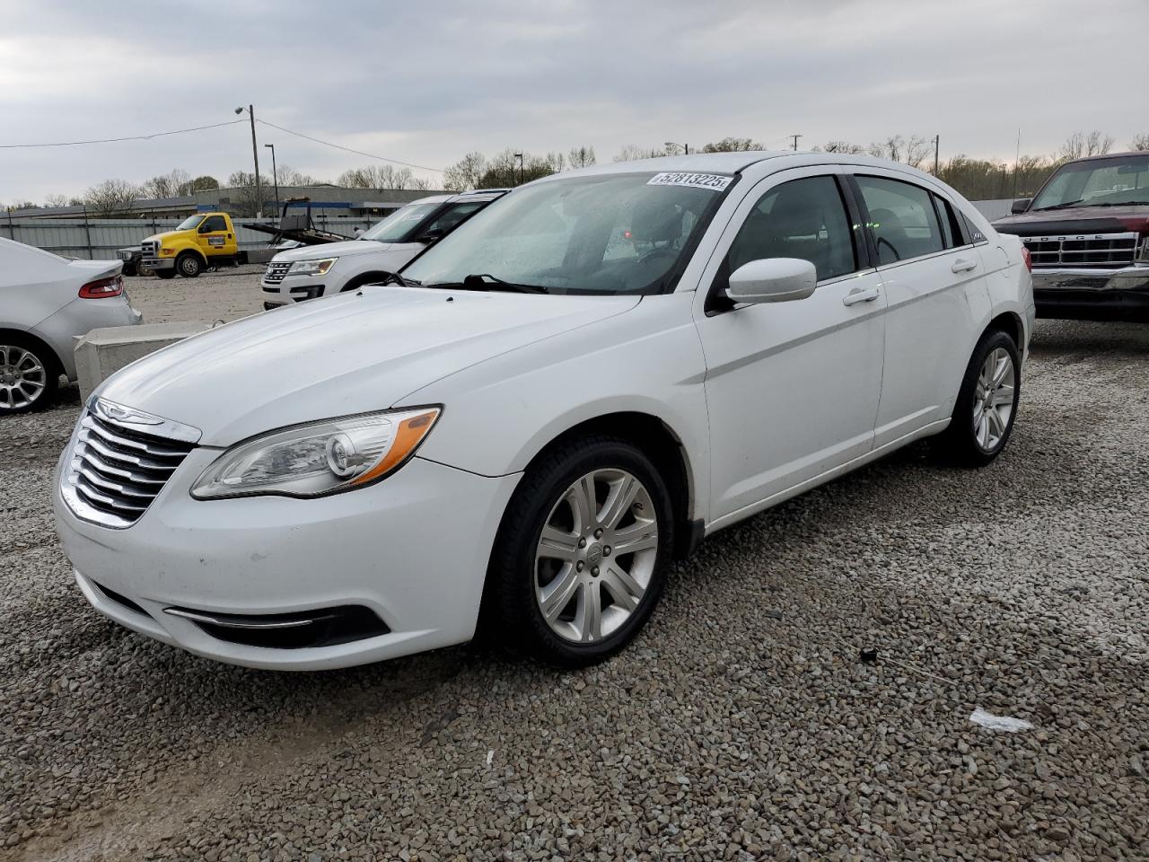2013 Chrysler 200 Touring للبيع في Louisville، KY - Hail