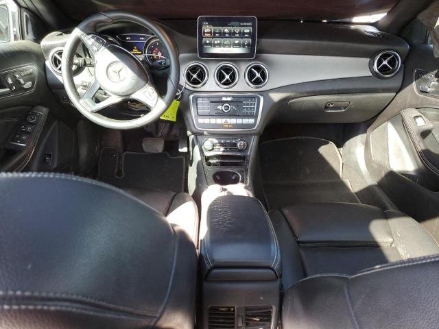  MERCEDES-BENZ GLA-CLASS 2018 Srebrny