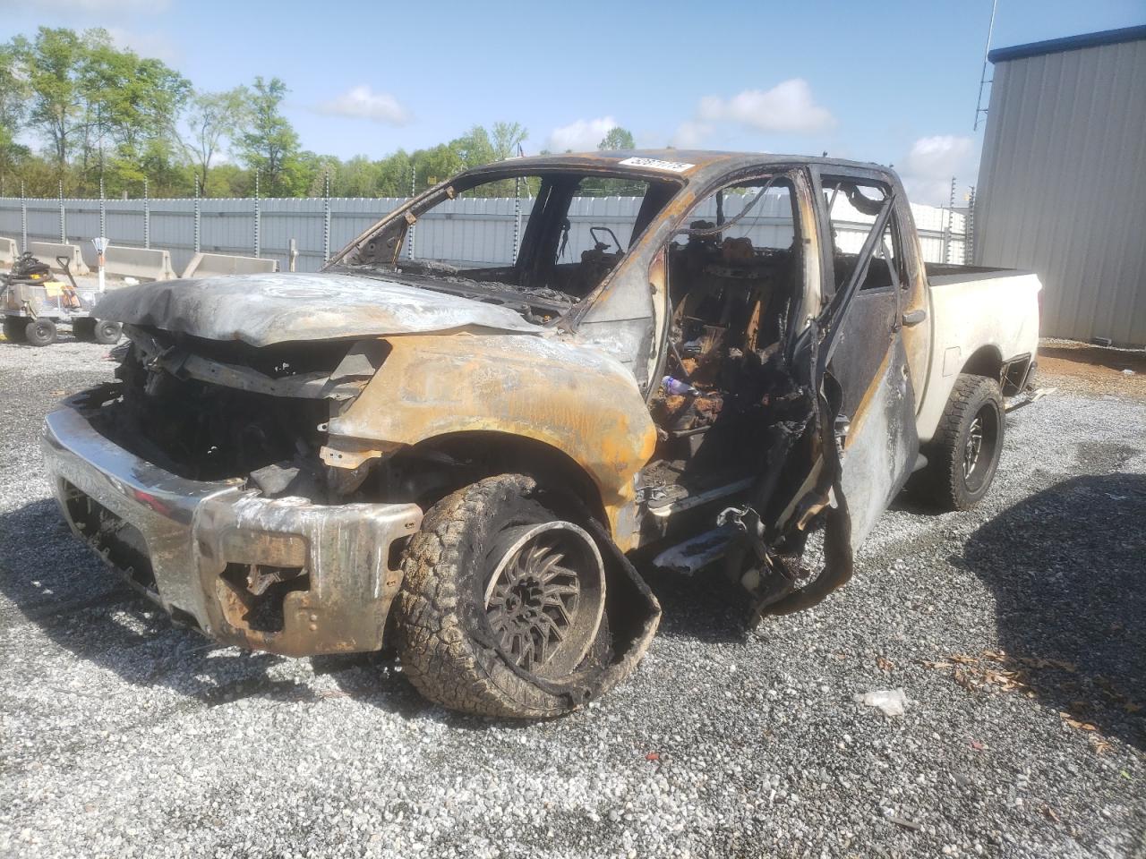 2005 Nissan Titan Xe de vânzare în Spartanburg, SC - Burn