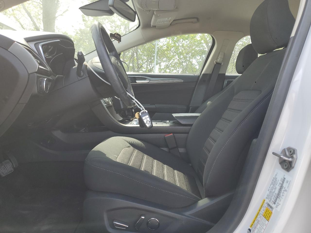 2020 Ford Fusion Se VIN: 3FA6P0LU6LR119069 Lot: 54038395