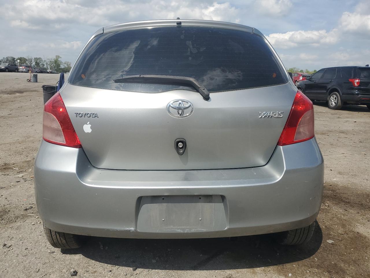2008 Toyota Yaris VIN: JTDJT903X85198417 Lot: 54107185