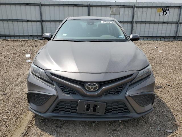  TOYOTA CAMRY 2022 Серый