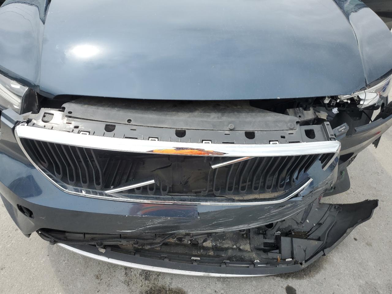 2021 Volvo Xc40 T4 Momentum VIN: YV4AC2HK6M2586532 Lot: 54294385