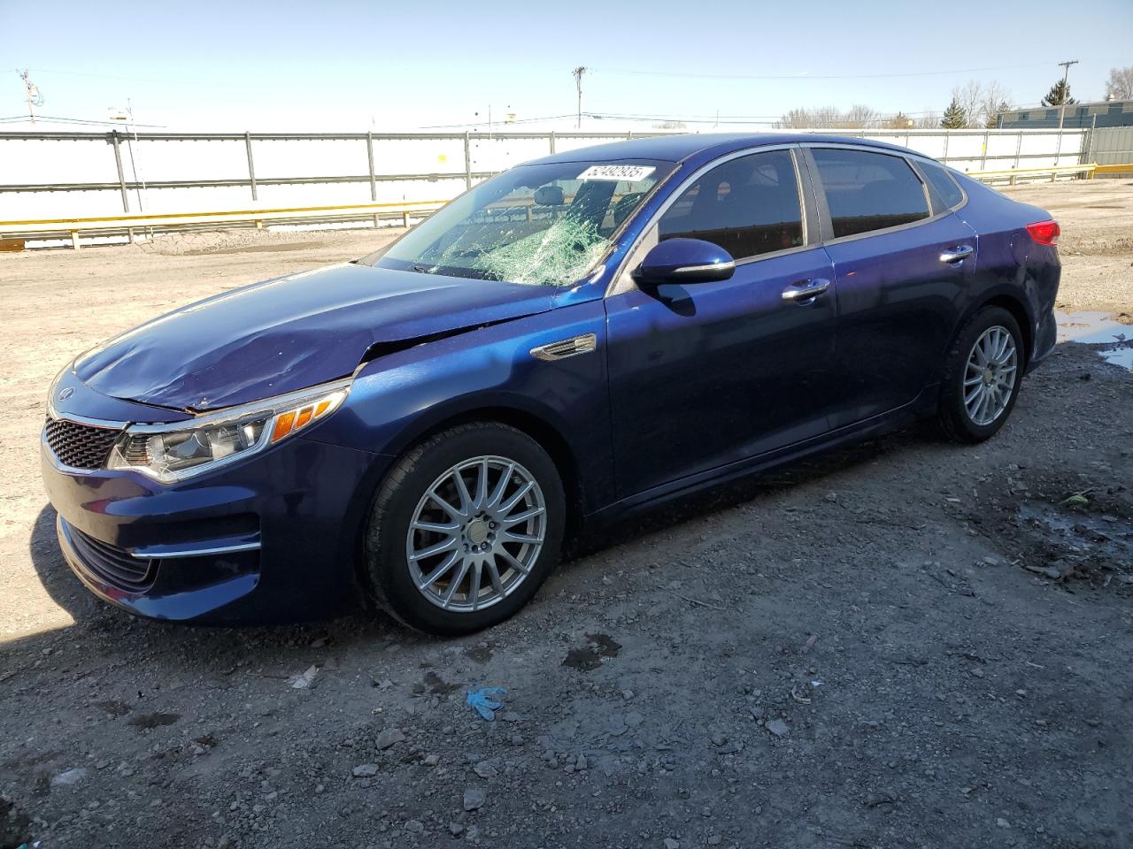2017 Kia Optima Lx zu verkaufen in Dyer, IN - Front End