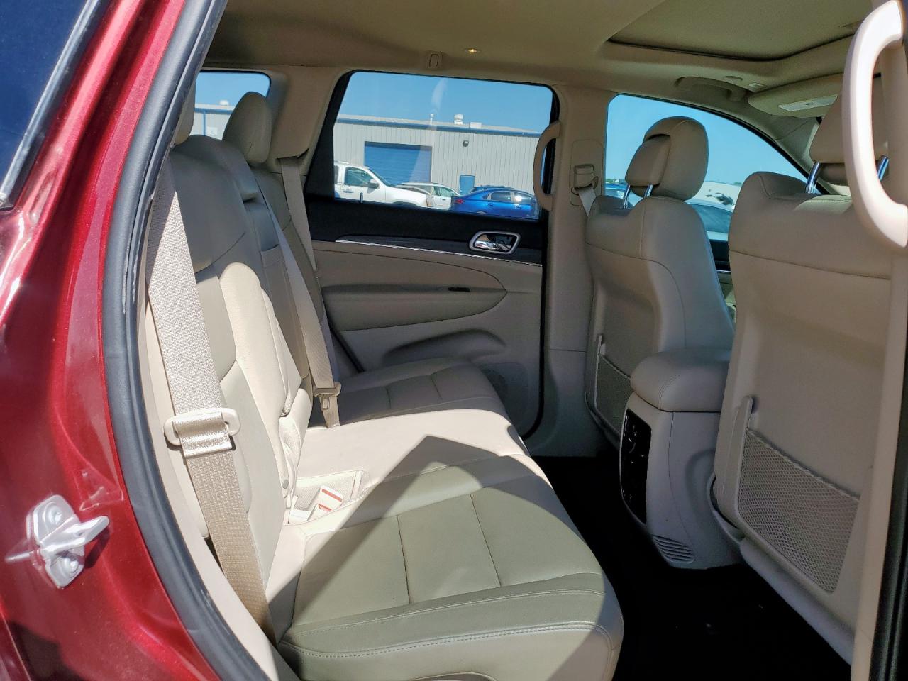 2020 Jeep Grand Cherokee - Image 11