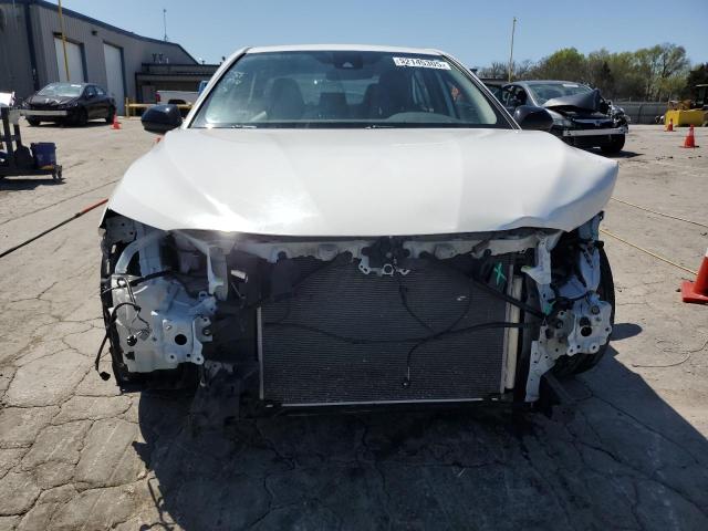  TOYOTA CAMRY 2021 Biały