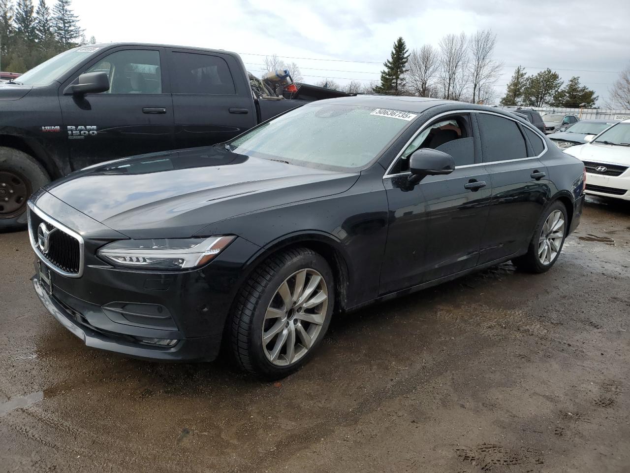 2017 VOLVO S90