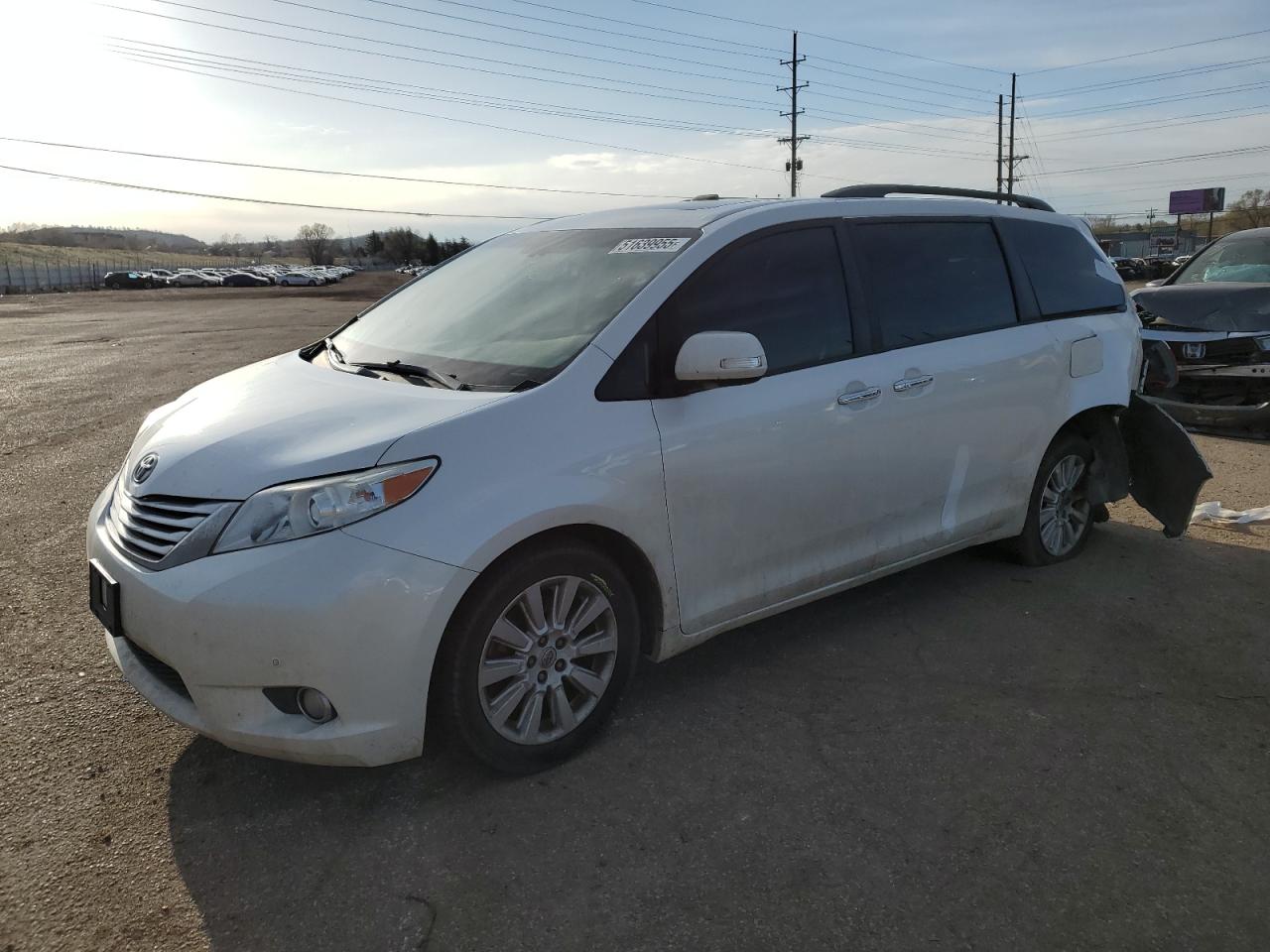 2014 Toyota Sienna Xle zu verkaufen in Colorado Springs, CO - Rear End