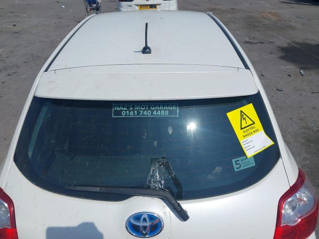 2011 TOYOTA AURIS HYBR