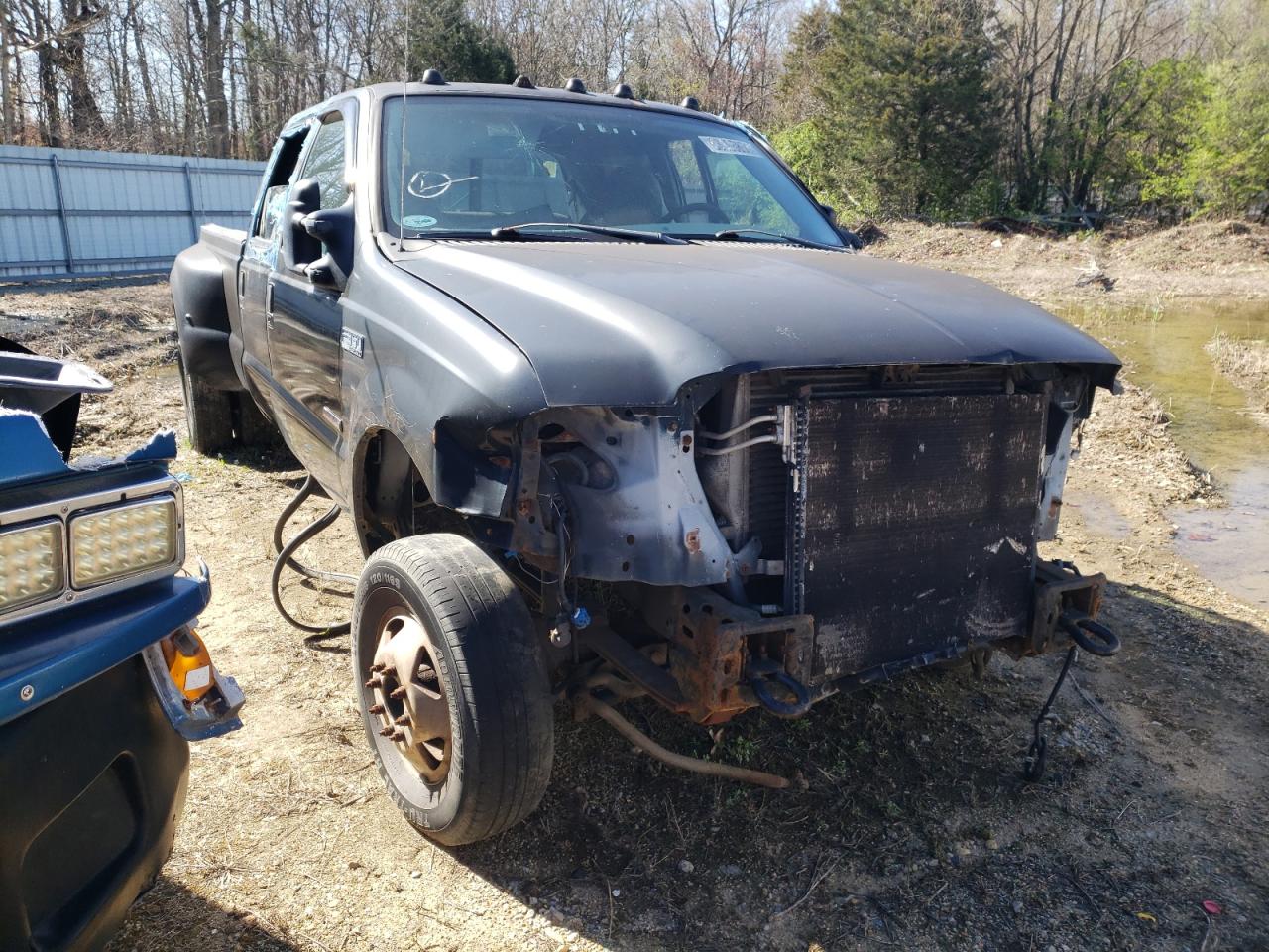 2000 Ford F350 Super Duty zu verkaufen in Glassboro, NJ - All Over
