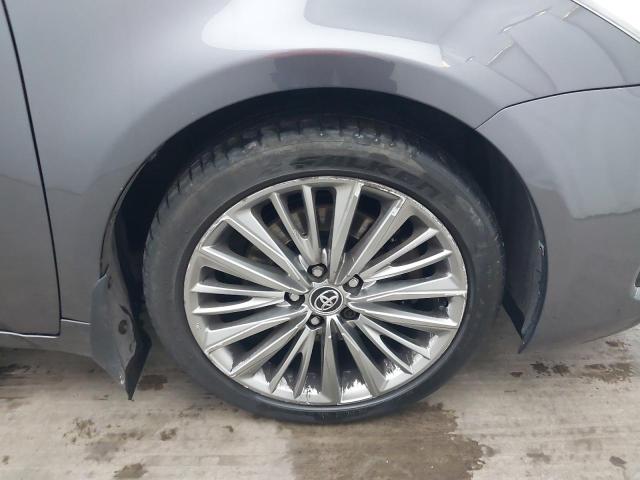 2015 TOYOTA AVENSIS EX