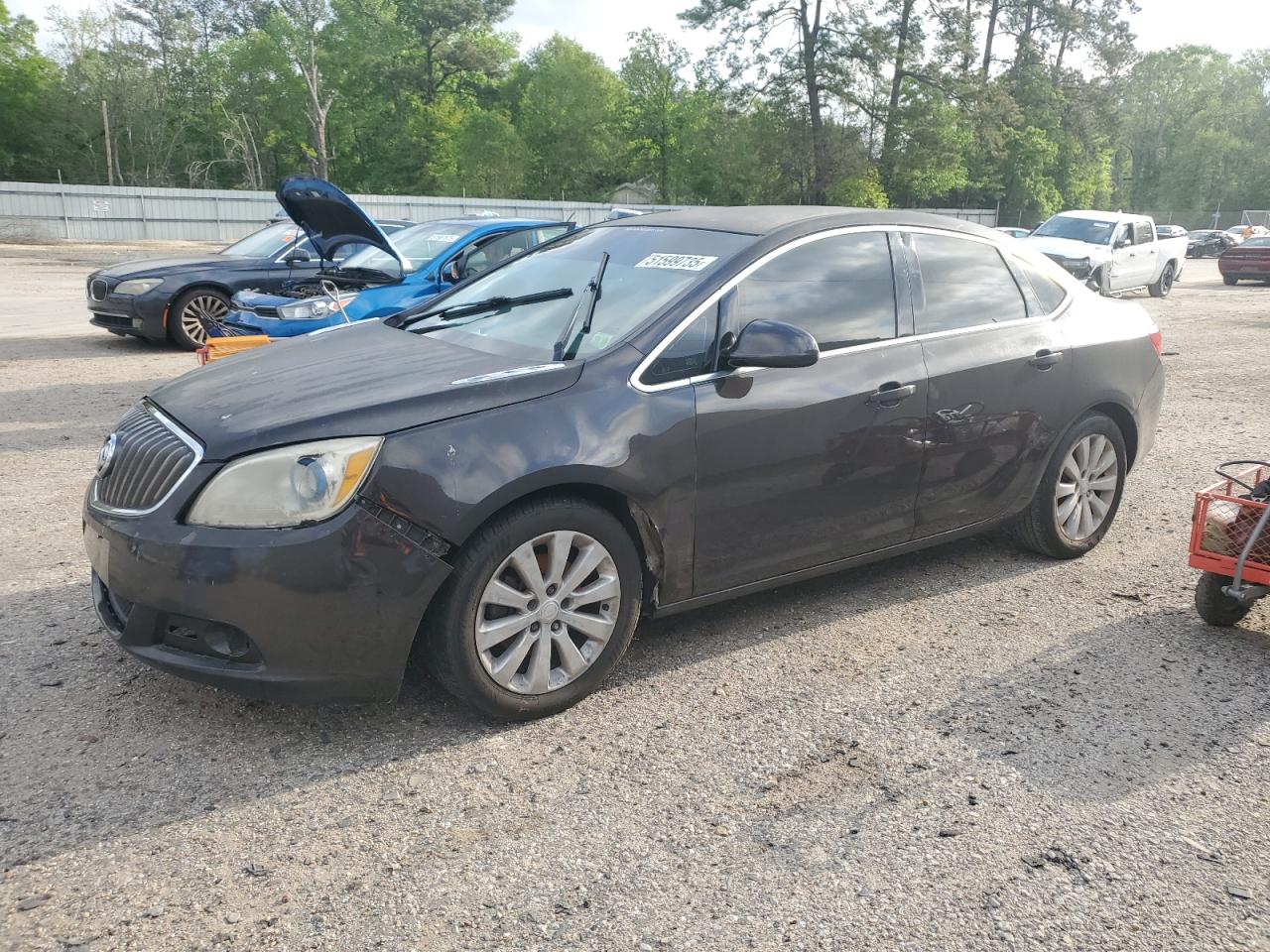 2015 Buick Verano იყიდება Greenwell Springs-ში, LA - Water/Flood