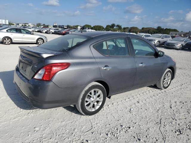  NISSAN VERSA 2018 Szary