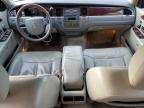 Louisville, KY에서 판매 중인 2010 Lincoln Town Car Signature Limited - Front End
