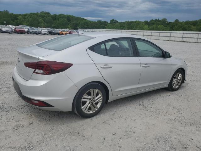  HYUNDAI ELANTRA 2019 Сріблястий