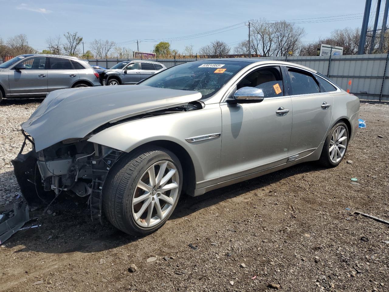 2013 Jaguar Xj за продажба в Chicago Heights, IL - Undercarriage