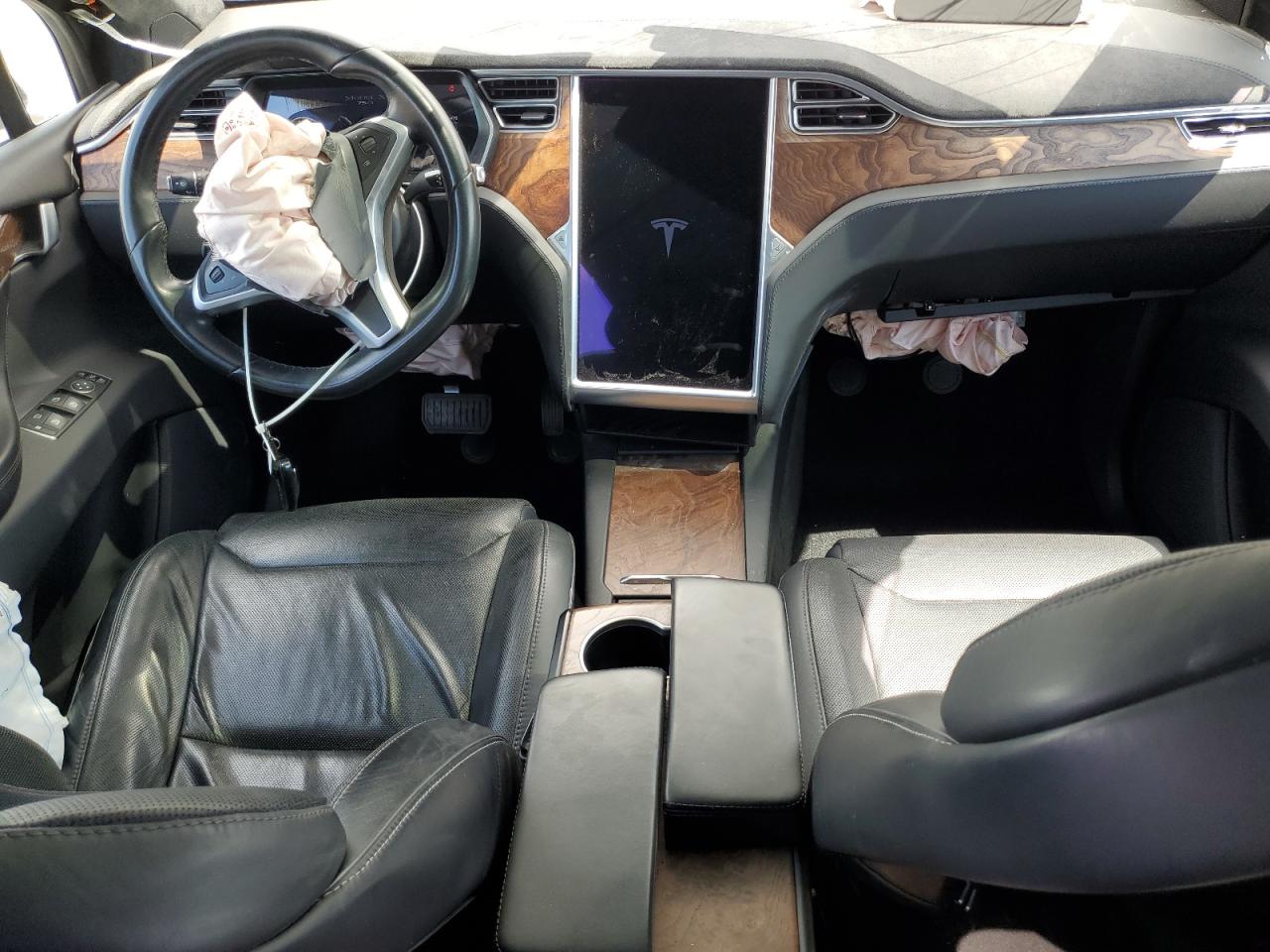 2016 Tesla Model X VIN: 5YJXCDE23GF018396 Lot: 53056465