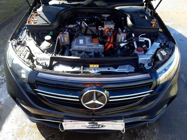 2023 MERCEDES BENZ EQC 400 AM