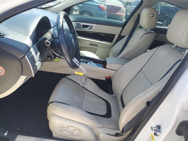Sedans JAGUAR XF 2012 White