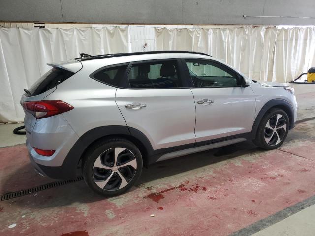  HYUNDAI TUCSON 2017 Srebrny