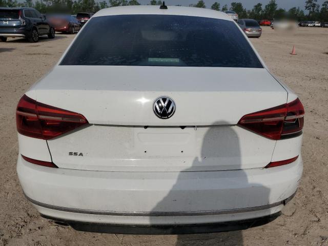  VOLKSWAGEN PASSAT 2018 Biały