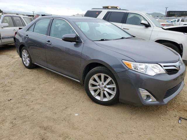 Sedans TOYOTA CAMRY 2014 Gray