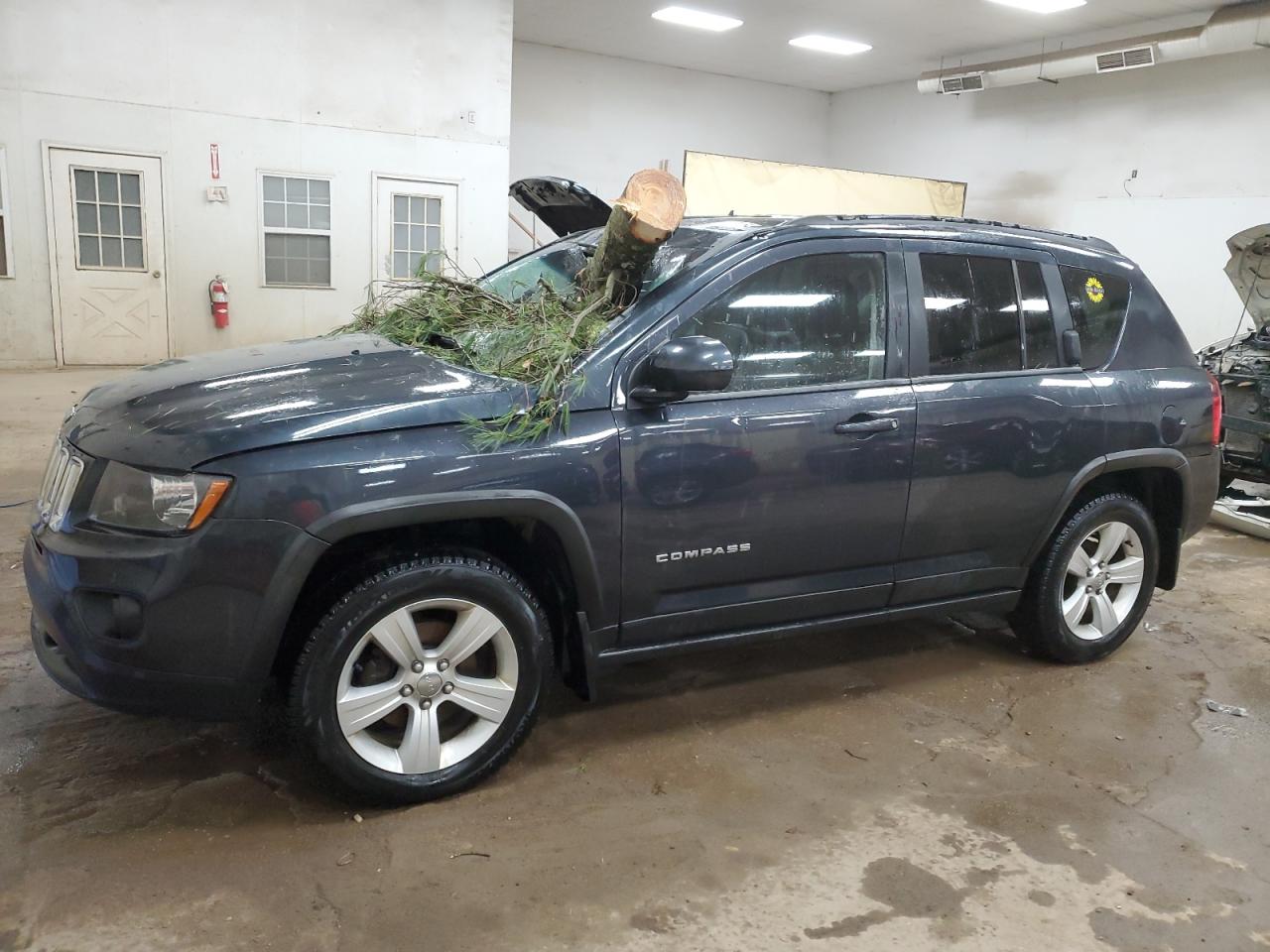 2014 Jeep Compass Sport for Sale in Davison, MI - Top/Roof