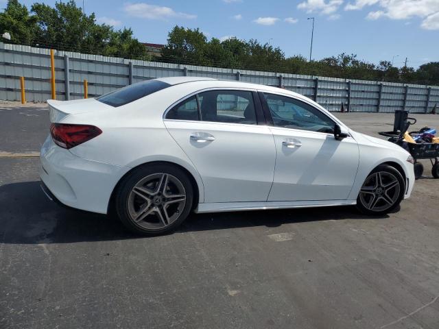  MERCEDES-BENZ A-CLASS 2019 Biały