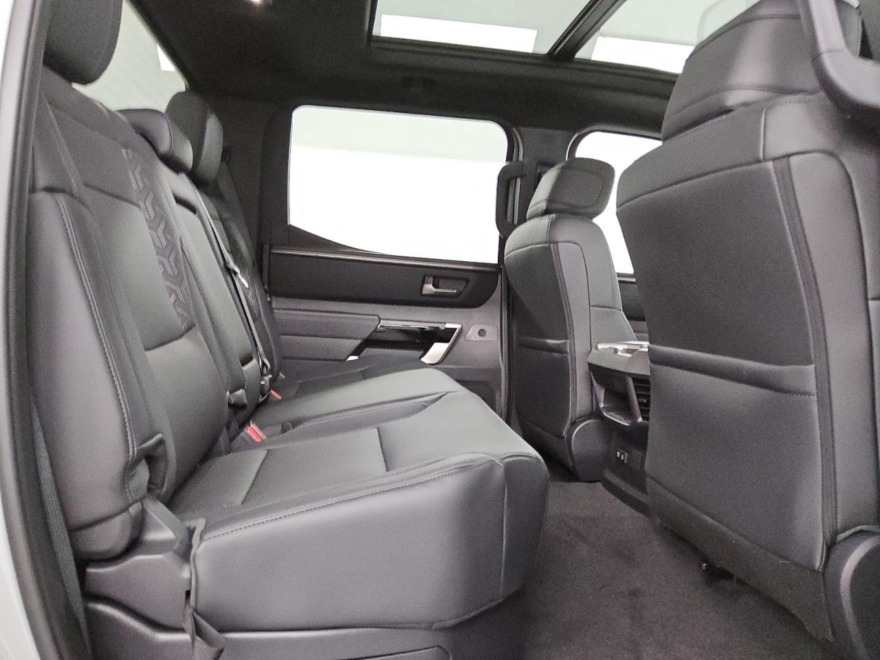 2025 Toyota Tundra Crewmax Platinum VIN: 5TFWC5EC2SX009004 Lot: 51640155