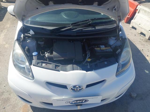 2011 TOYOTA AYGO GO VV
