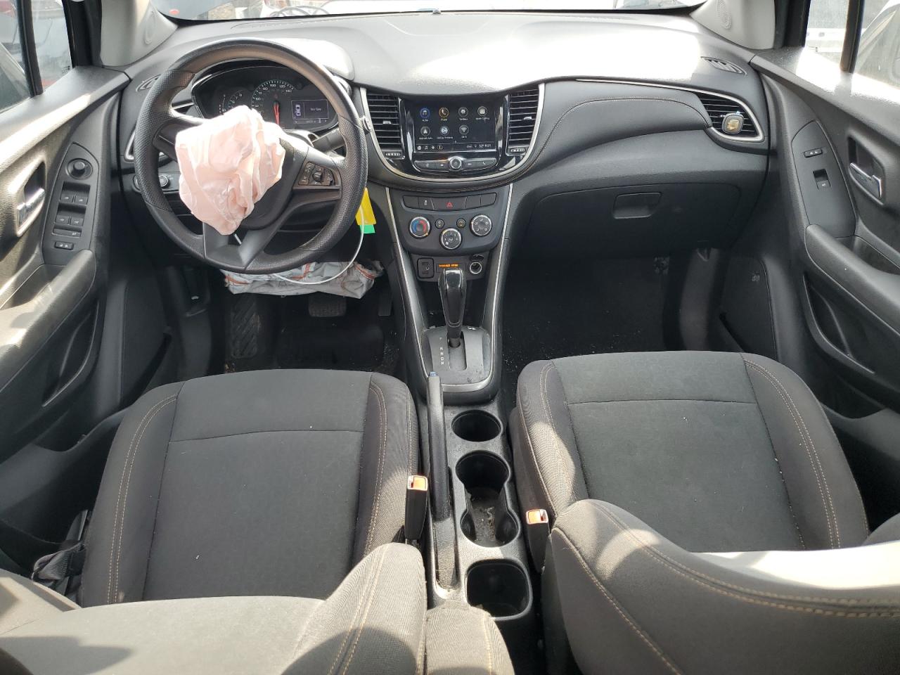 3GNCJKSB5KL352136 2019 Chevrolet Trax Ls