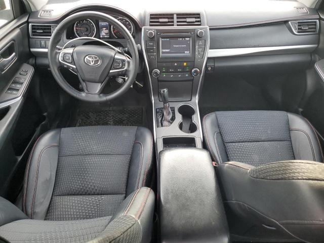 Седани TOYOTA CAMRY 2015 Білий