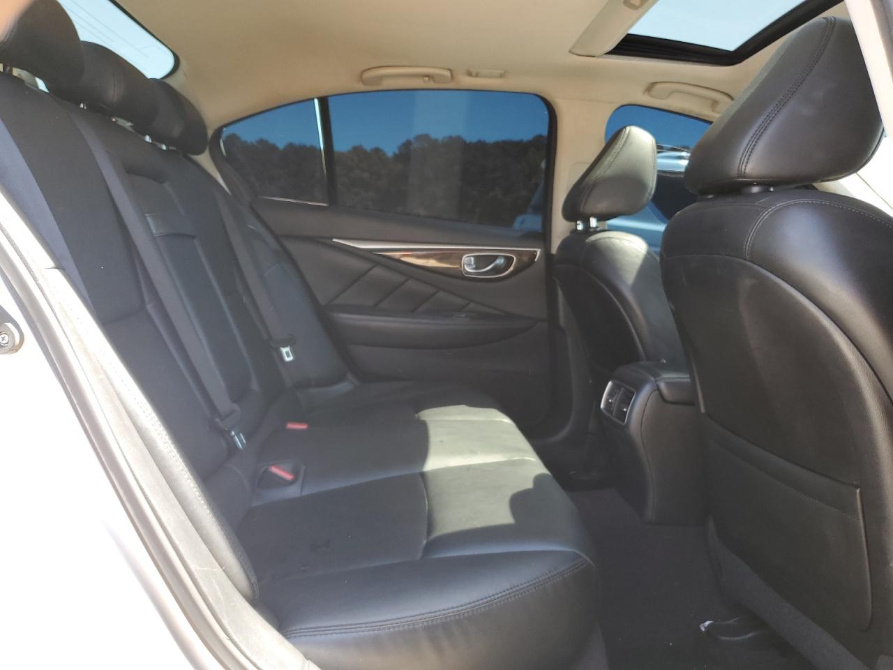 2019 Infiniti Q50 Luxe VIN: JN1EV7AP1KM510335 Lot: 52957565