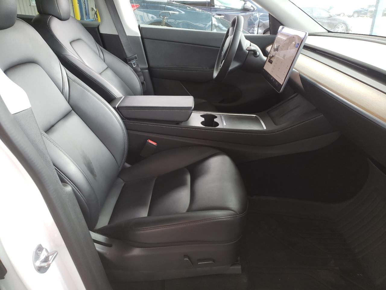 2022 Tesla Model Y VIN: 7SAYGAEE9NF384400 Lot: 51961545