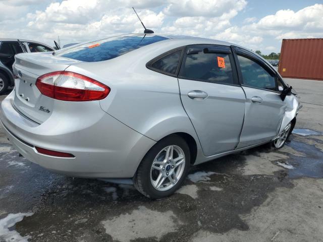  FORD FIESTA 2017 Silver